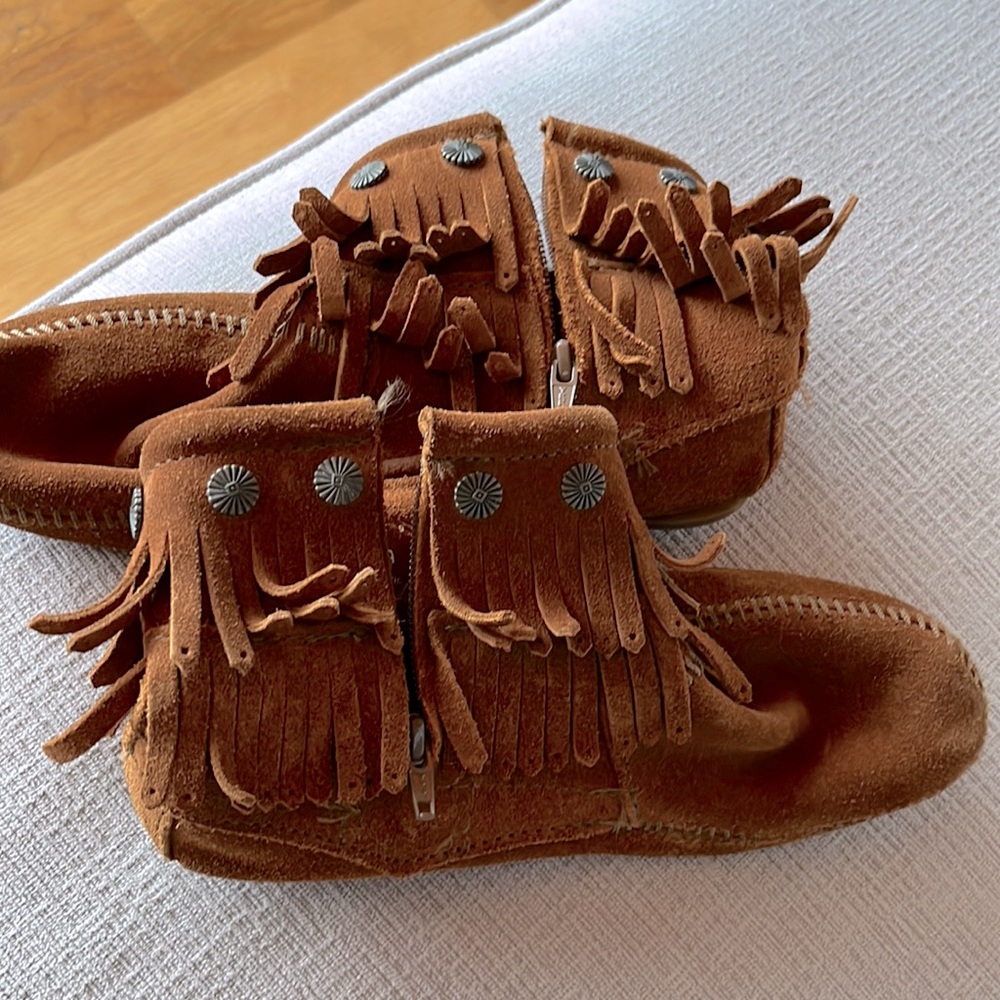 Minnetonka Brown Double Fringe Side Zip